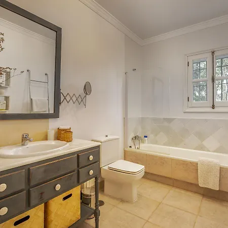 Ronda Oasis Villa *